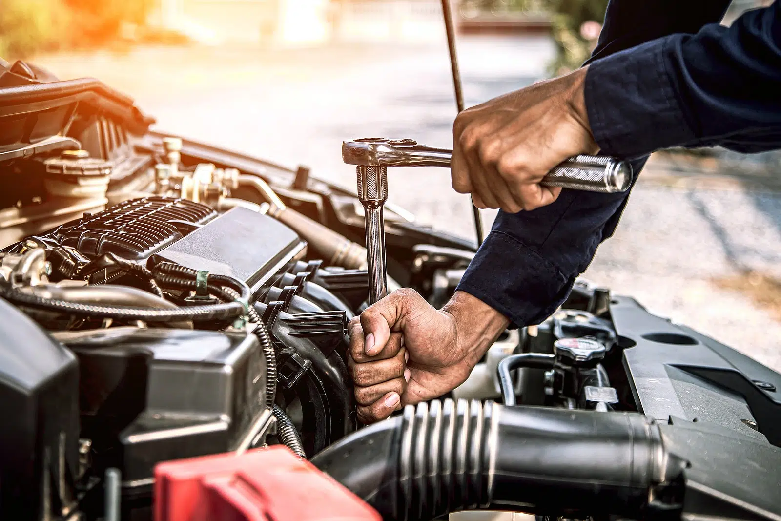 Motorreparatur in der Werkstatt